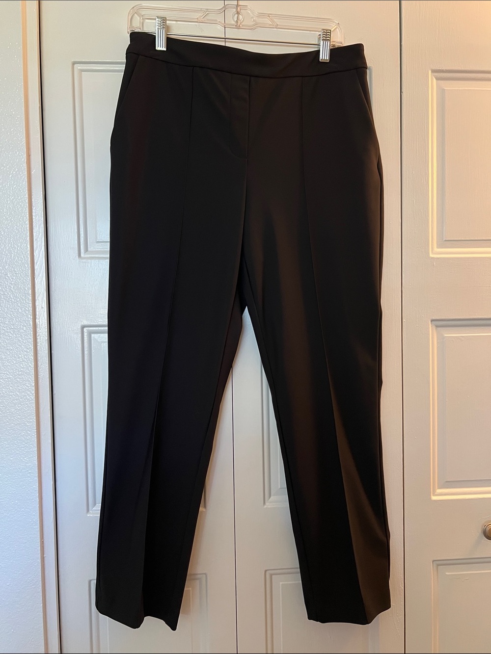 Like New - Tailored Black Pull On Stretch Women's Straight-Leg Trousers - 10